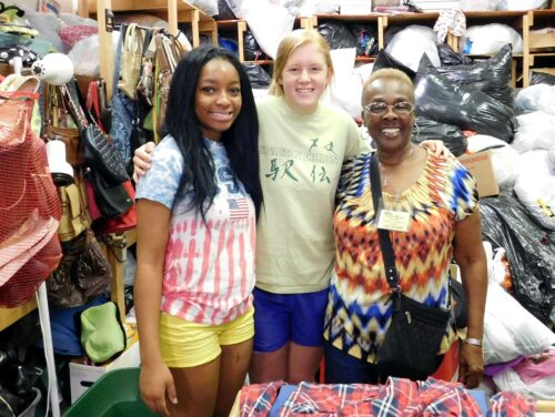 Volunteers Gwinnett Thrift Store Bargains Lilburn Coop